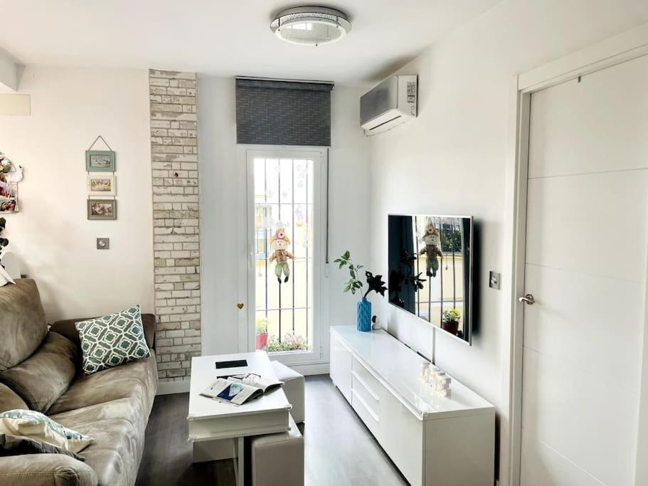 Nuevo!! Apartamento Lujo&Confort. Parking Seville Exterior photo